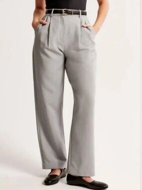 Abercrombie & Fitch Curve Love Ultra High Rise Relaxed Straight - 29